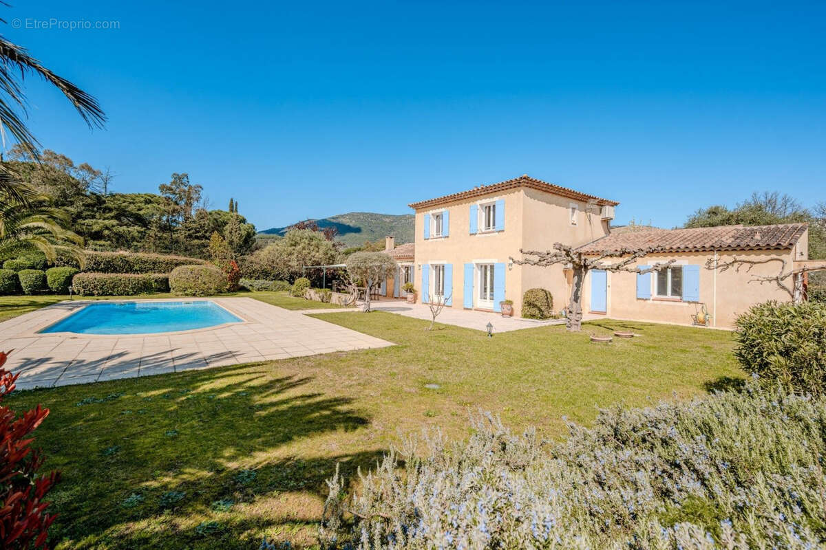 Maison à PLAN-DE-LA-TOUR