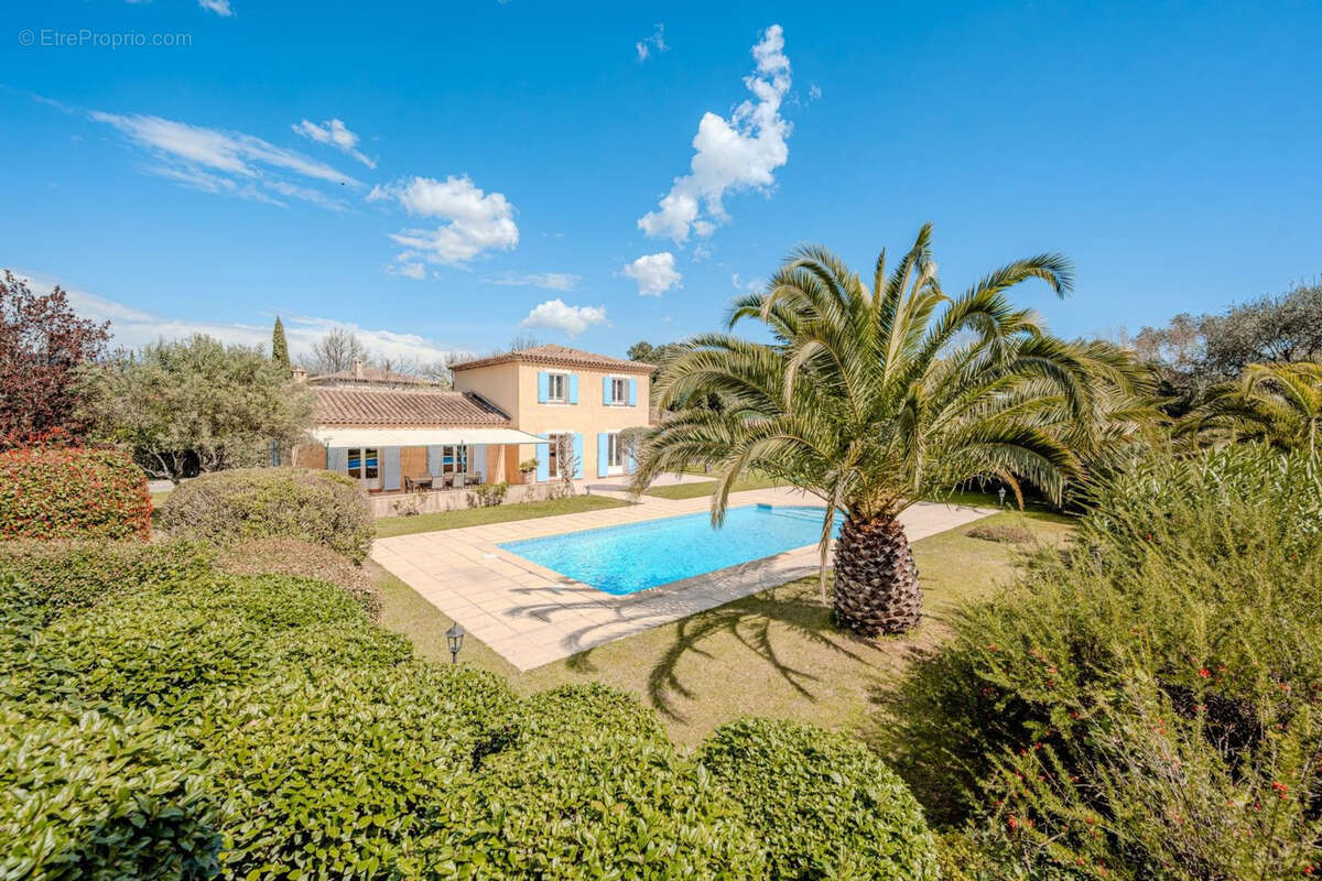 Maison à PLAN-DE-LA-TOUR