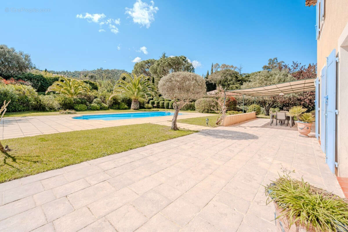 Maison à PLAN-DE-LA-TOUR