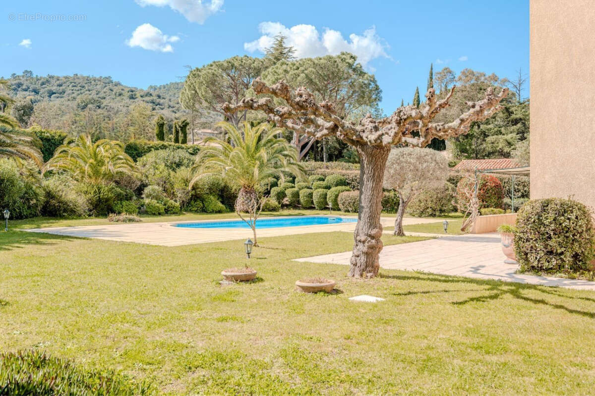 Maison à PLAN-DE-LA-TOUR