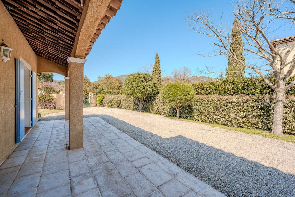 Maison à PLAN-DE-LA-TOUR