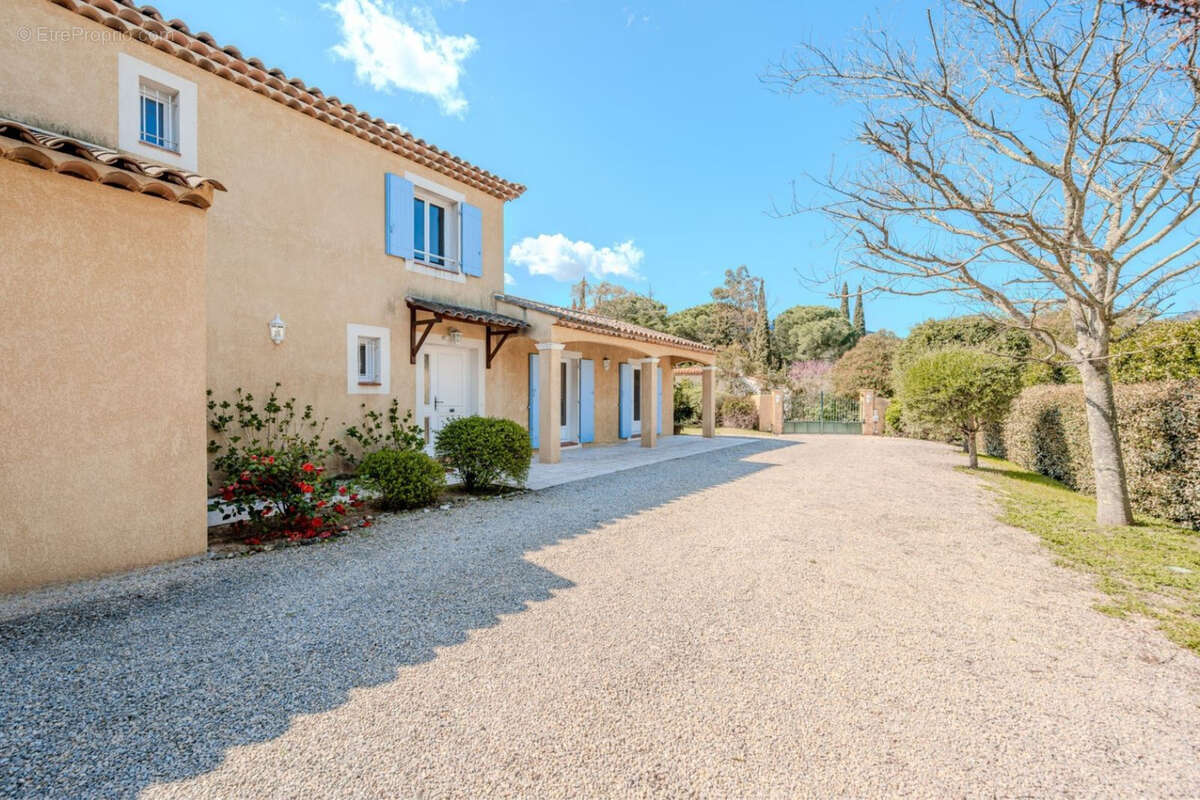 Maison à PLAN-DE-LA-TOUR