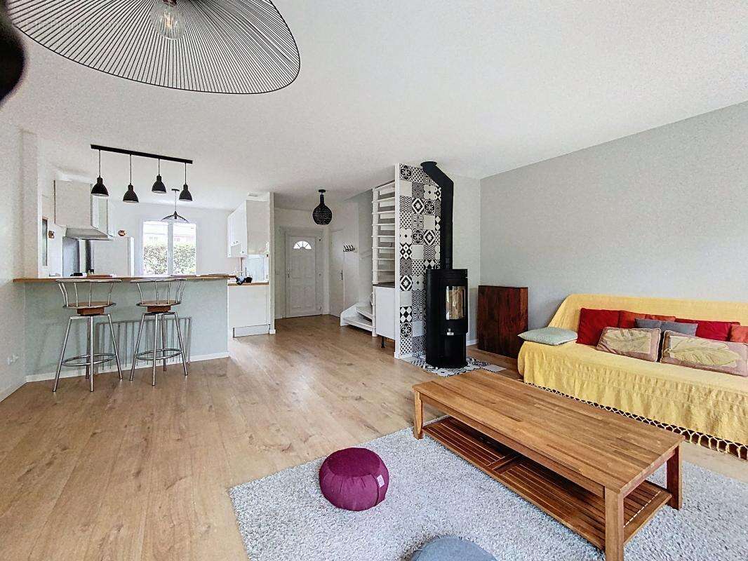 Maison à MAGNY-LES-HAMEAUX