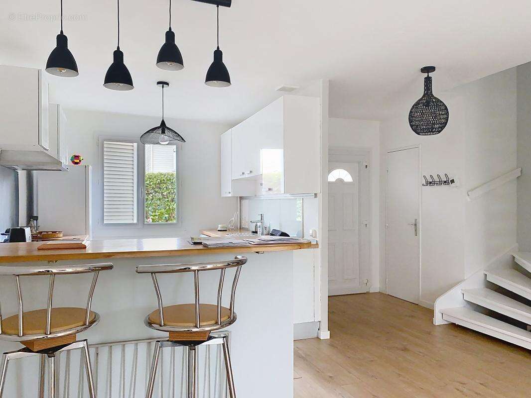 Maison à MAGNY-LES-HAMEAUX