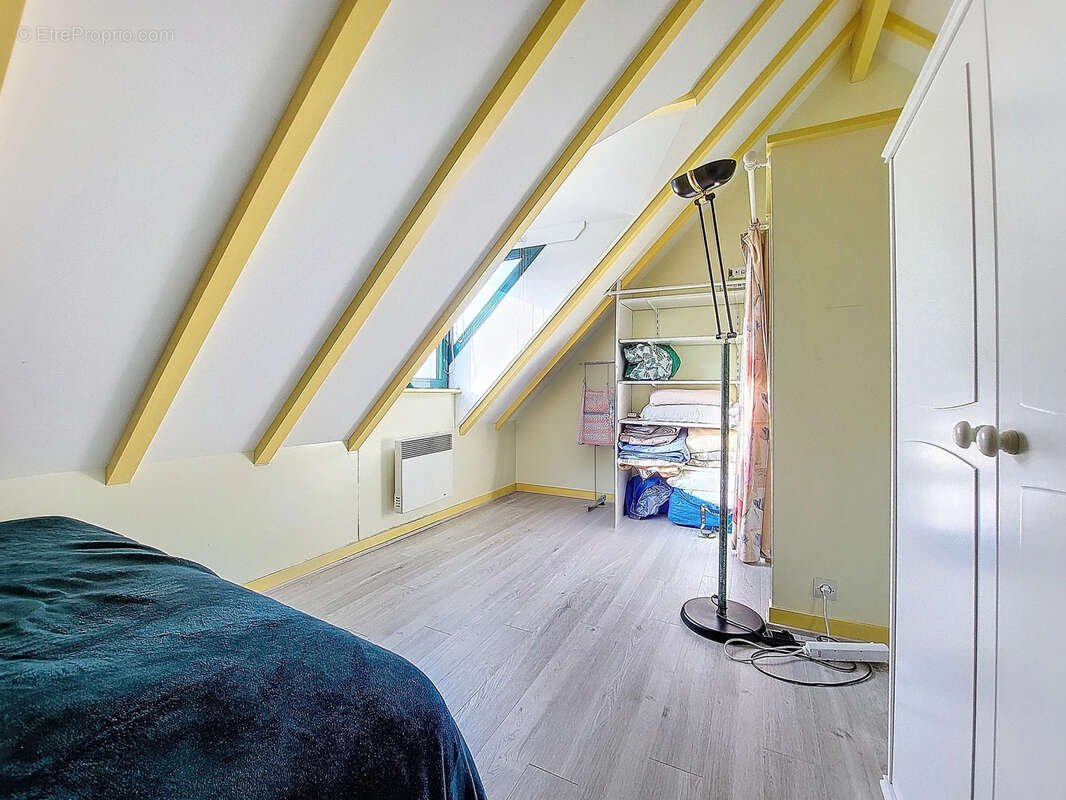 Maison à REGNEVILLE-SUR-MER