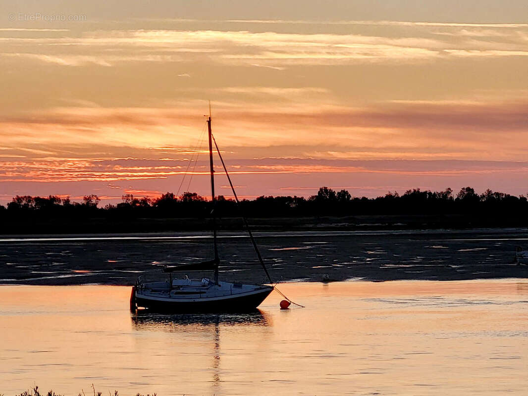 Maison à REGNEVILLE-SUR-MER