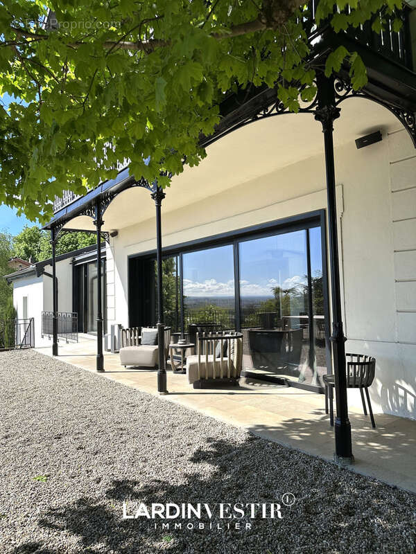 Maison à CALUIRE-ET-CUIRE