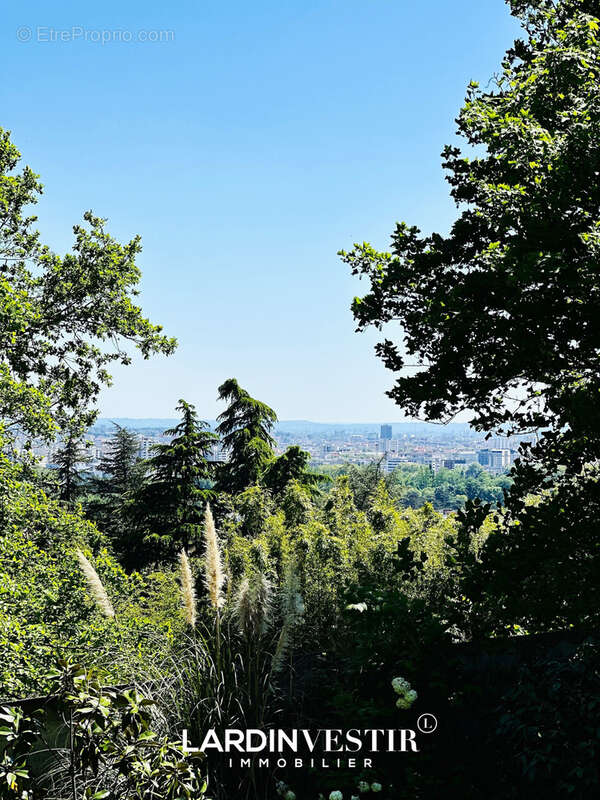 Maison à CALUIRE-ET-CUIRE