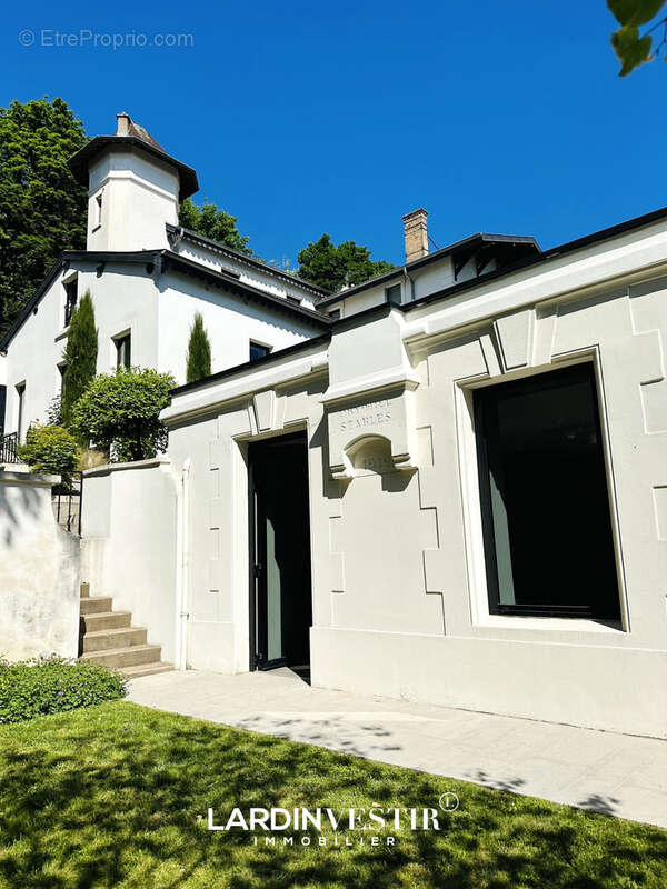 Maison à CALUIRE-ET-CUIRE