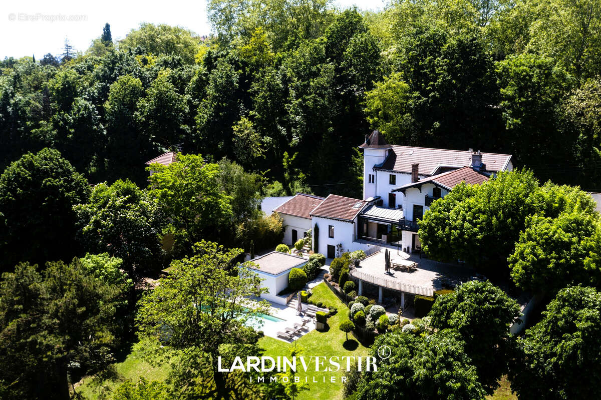 Maison à CALUIRE-ET-CUIRE