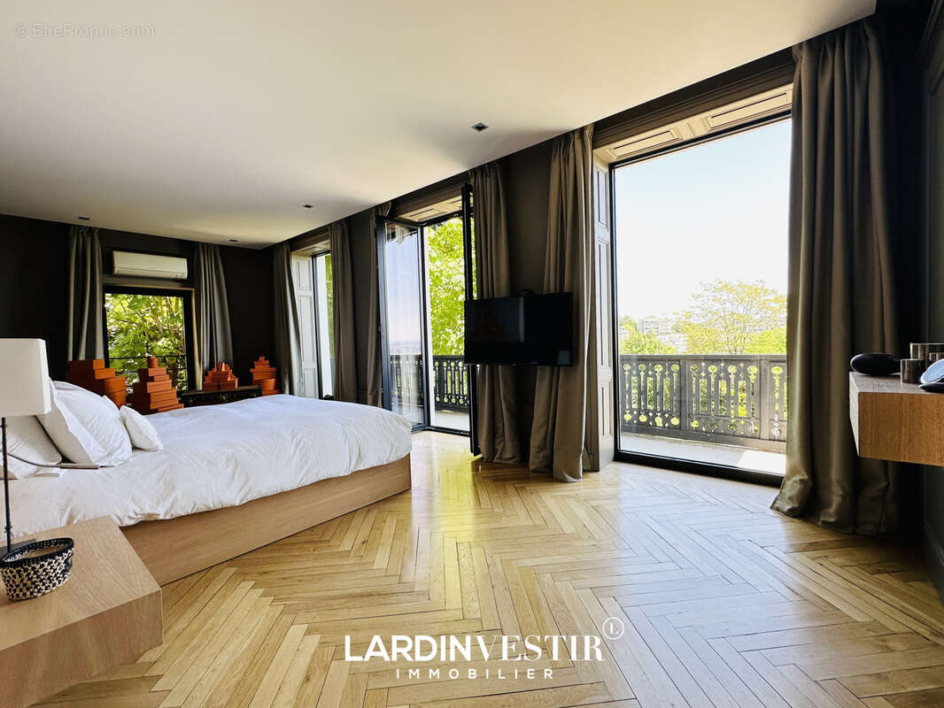 Maison à CALUIRE-ET-CUIRE