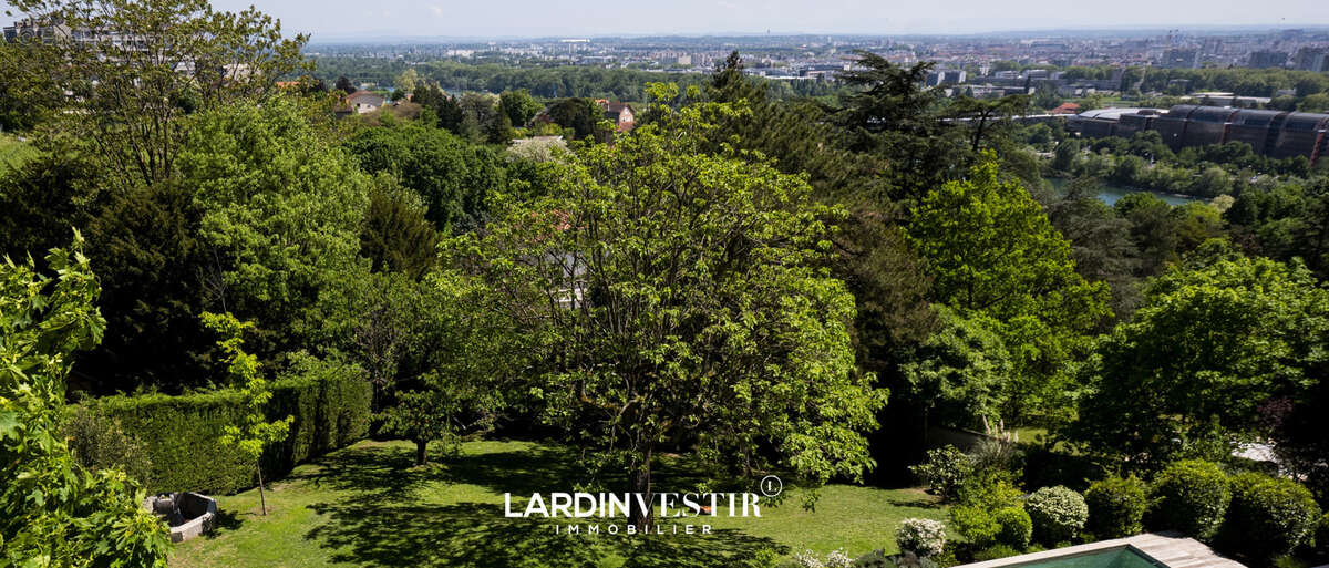 Maison à CALUIRE-ET-CUIRE