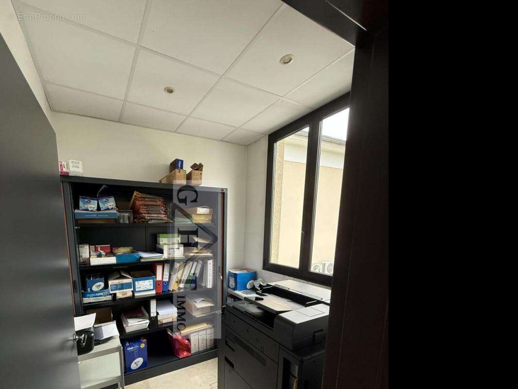 Commerce à MONTREUIL