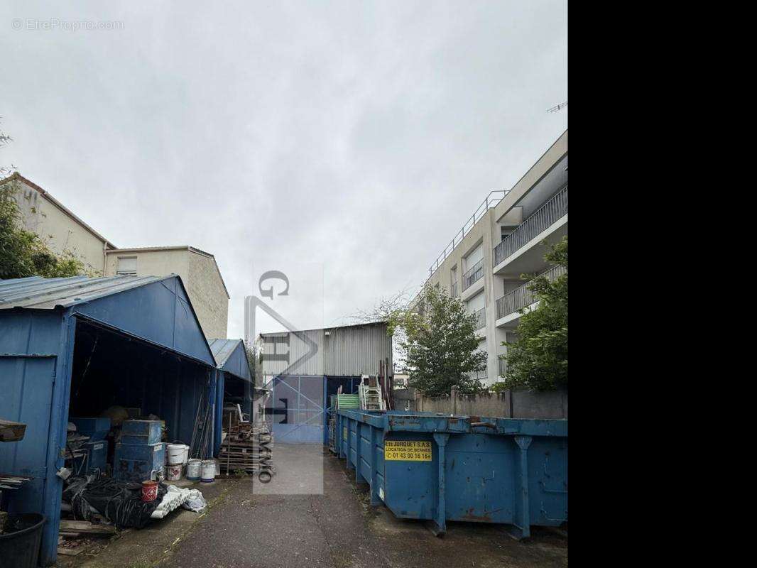 Commerce à MONTREUIL