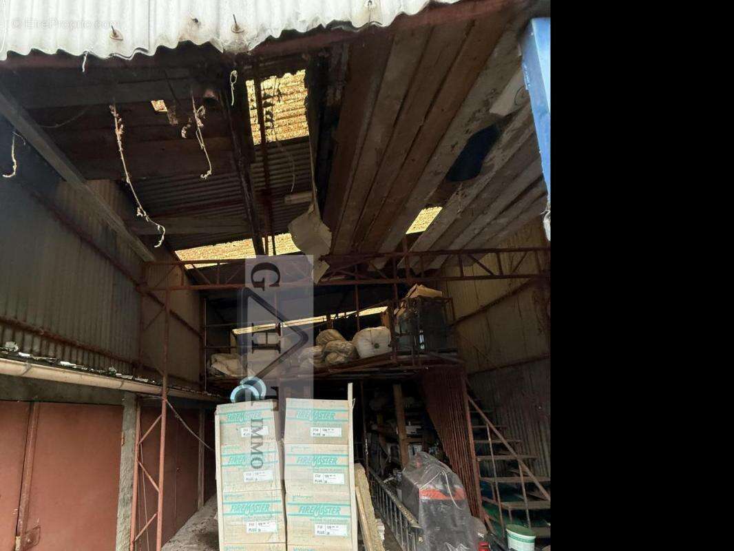 Commerce à MONTREUIL