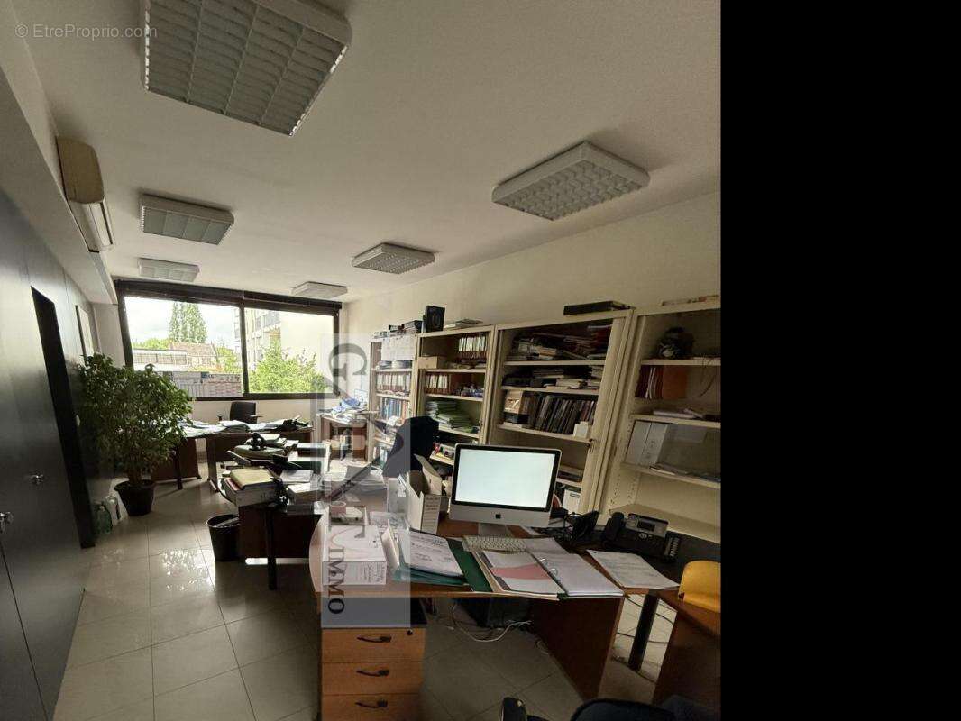 Commerce à MONTREUIL