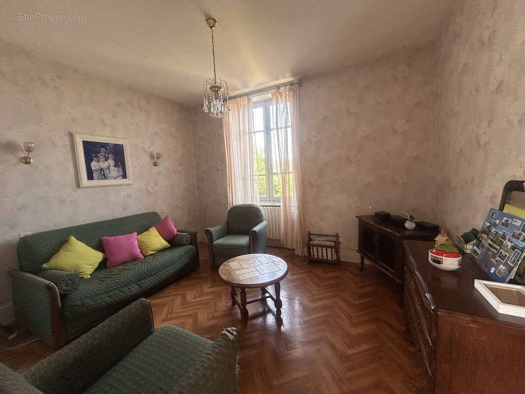 Maison à BELMONT-DE-LA-LOIRE