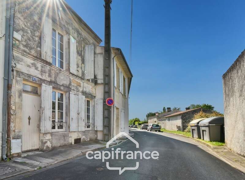 Maison à SAINT-JEAN-D&#039;ANGELY