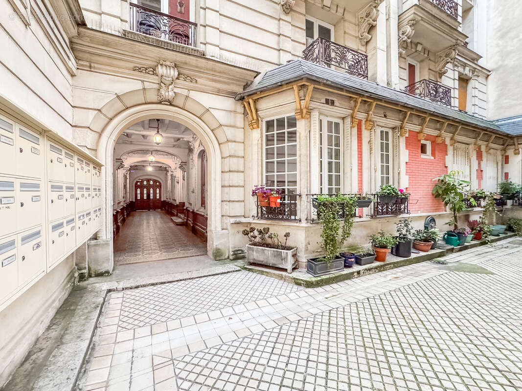 Appartement à PARIS-12E