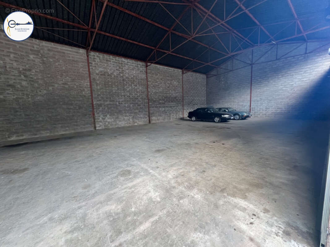 Commerce à JARMENIL