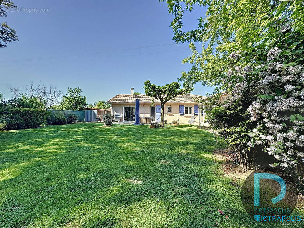 Maison à LA CHAPELLE-DE-GUINCHAY