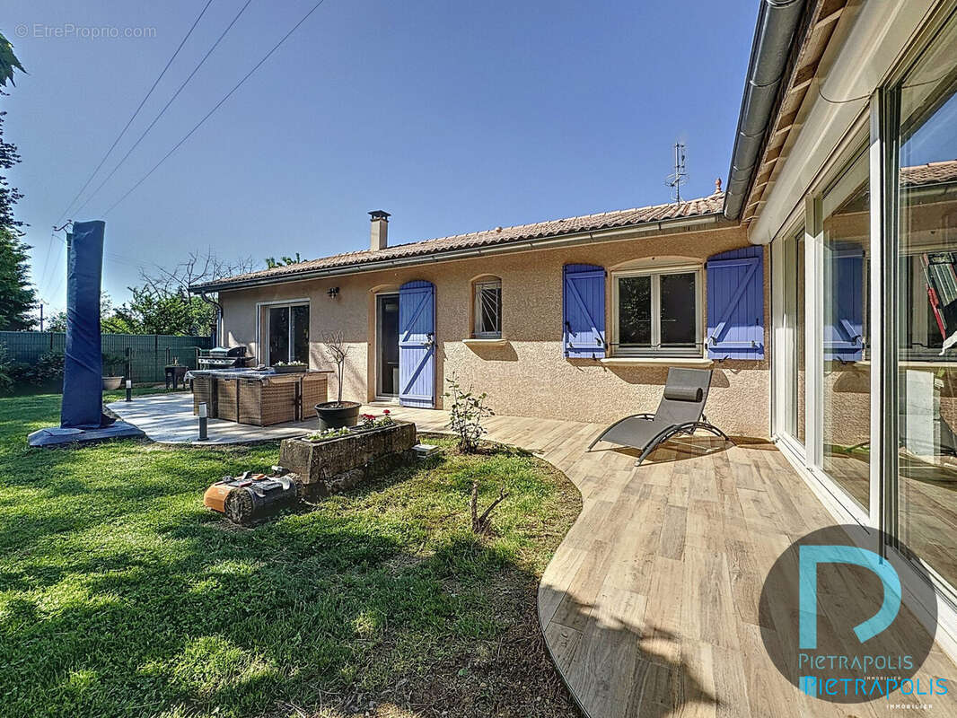 Maison à LA CHAPELLE-DE-GUINCHAY