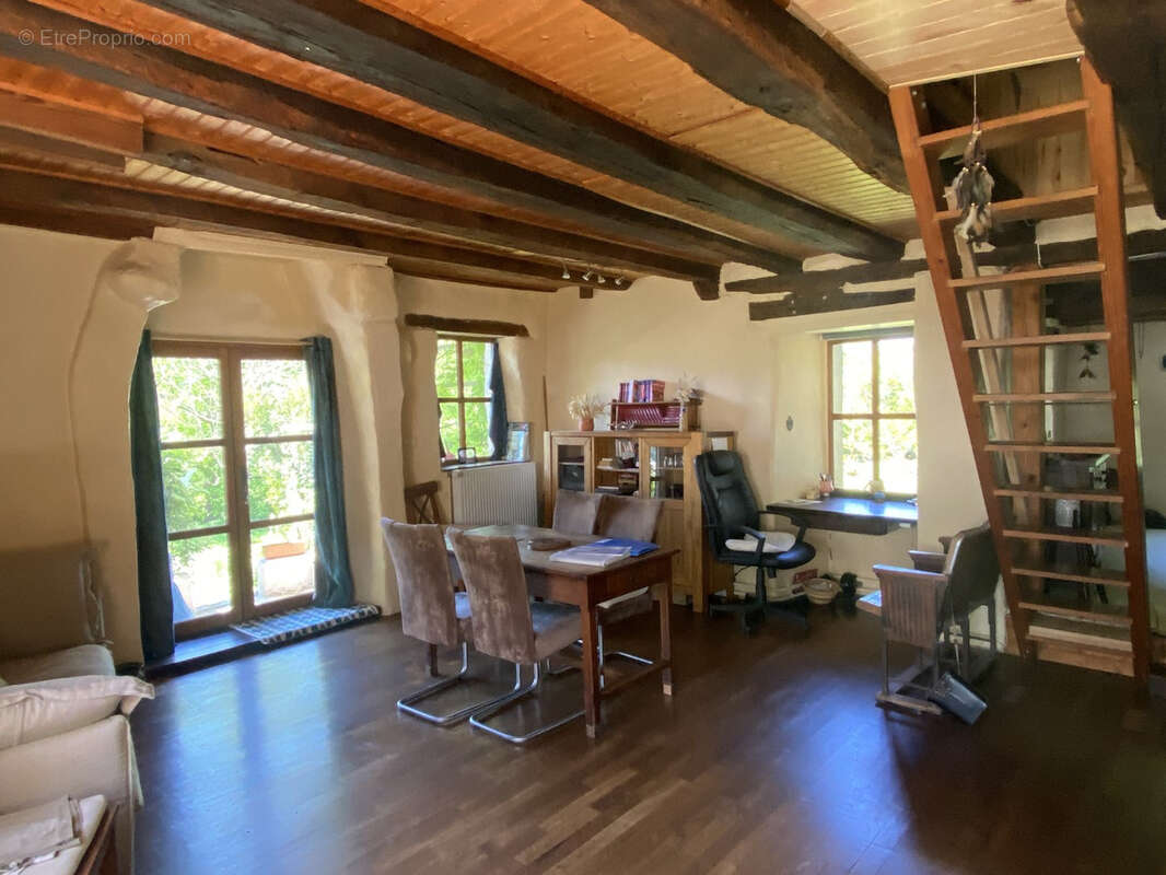 Maison à SAINT-MESMIN