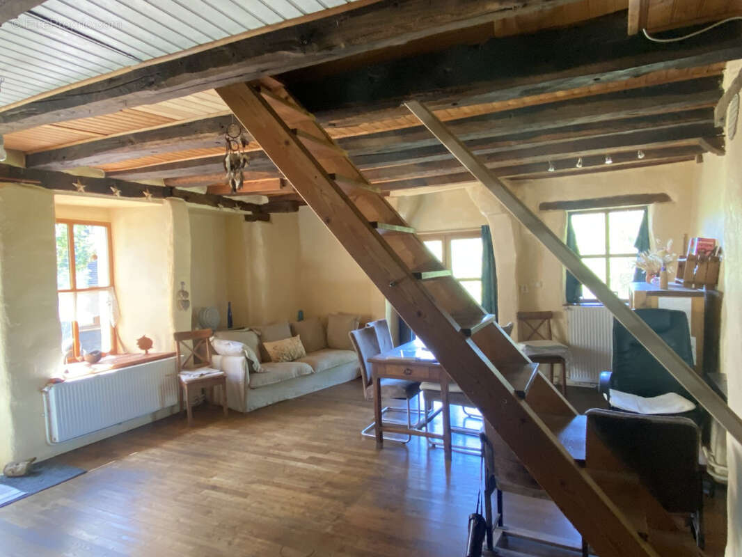 Maison à SAINT-MESMIN