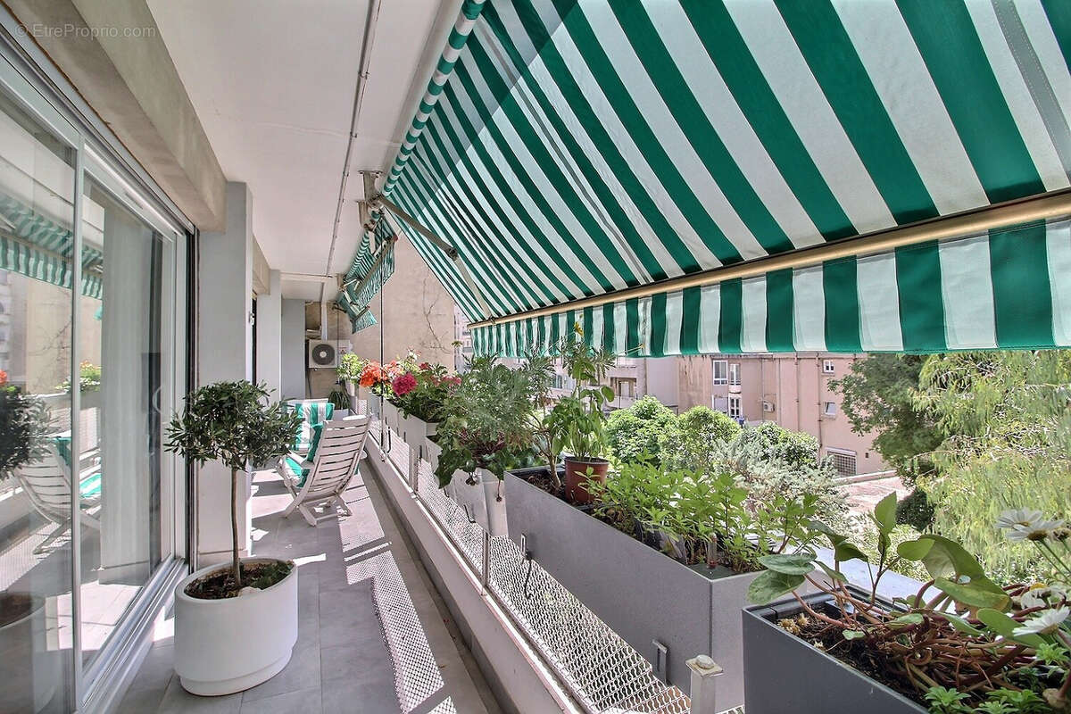 Appartement à MARSEILLE-8E