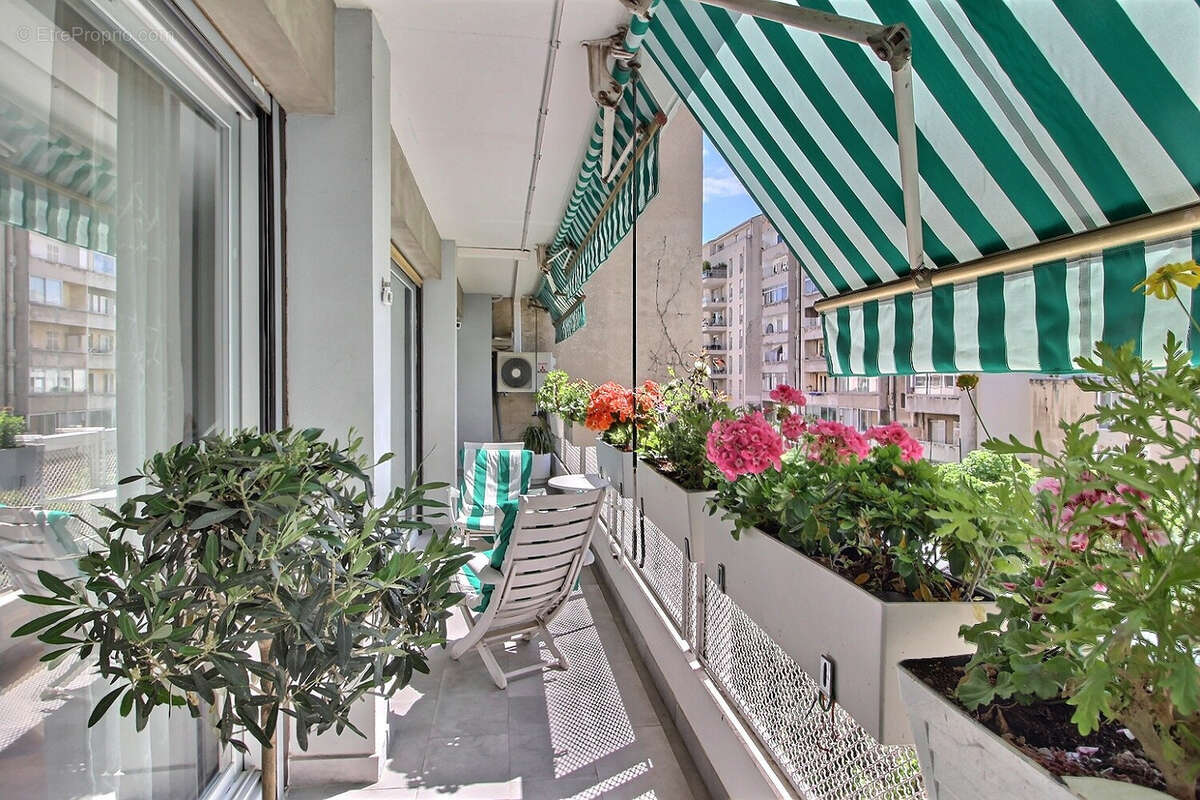 Appartement à MARSEILLE-8E