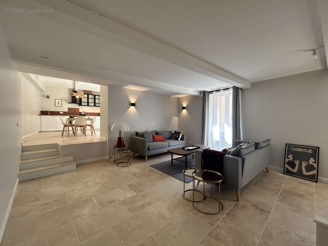 Maison à COLLOBRIERES