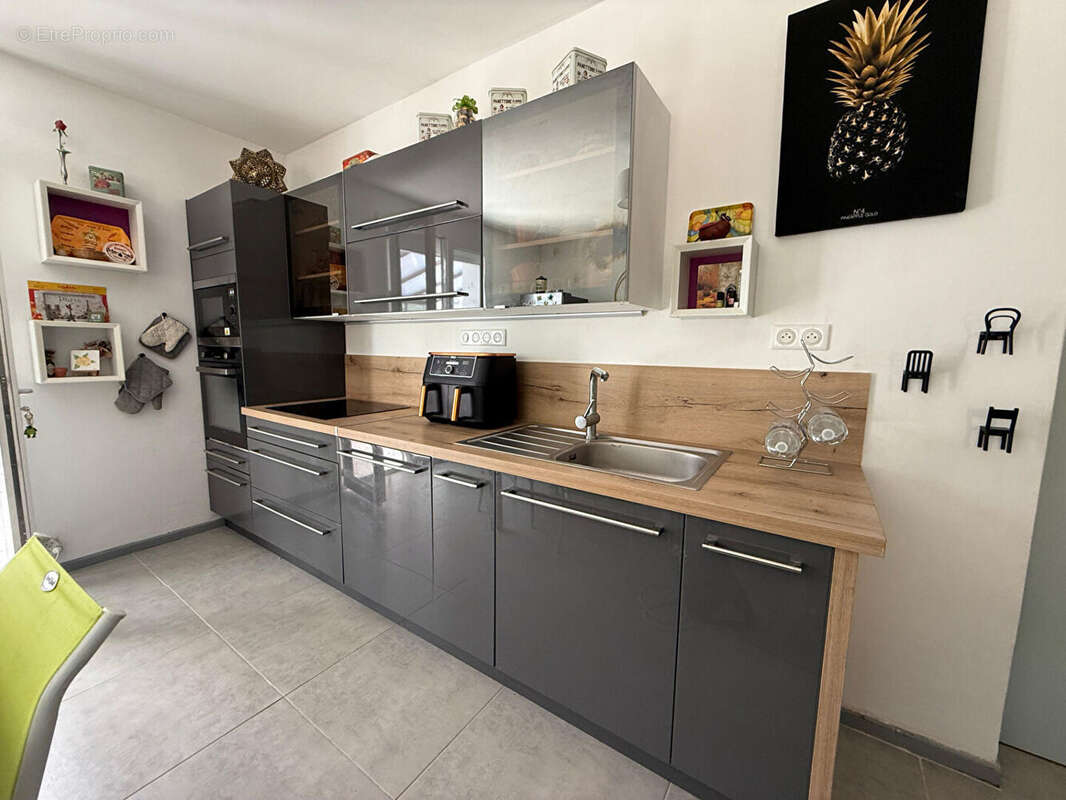 Maison à CHATEAUNEUF-DE-GADAGNE