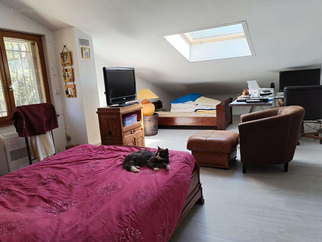 Maison à CHATEAUNEUF-DE-GADAGNE