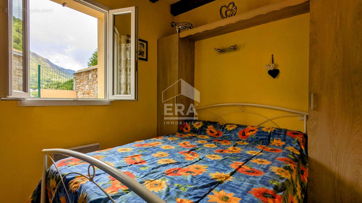 Maison à LUZ-SAINT-SAUVEUR