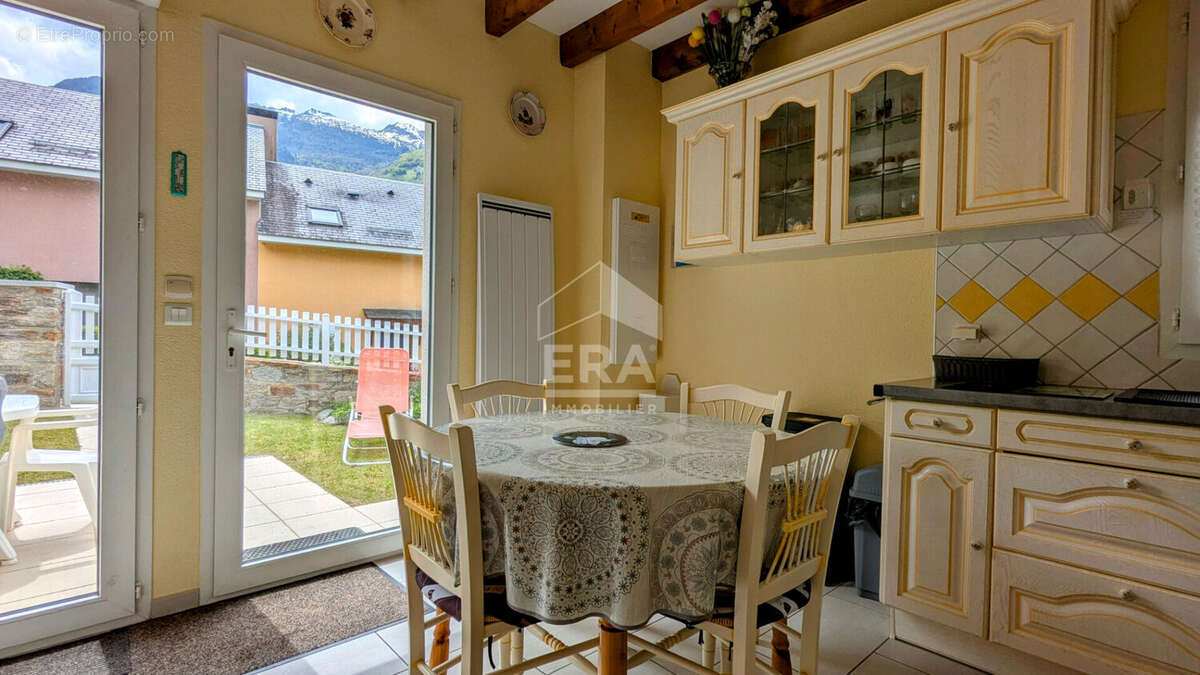 Maison à LUZ-SAINT-SAUVEUR