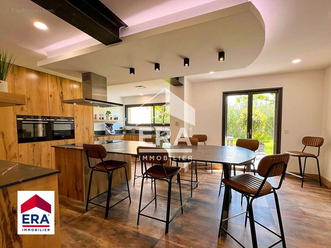 Maison à PERNES-LES-FONTAINES