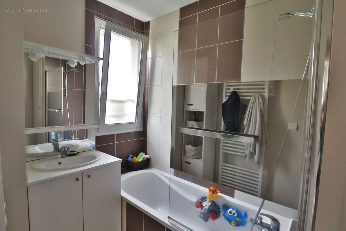 Appartement à SAINT-ANDRE-LES-VERGERS