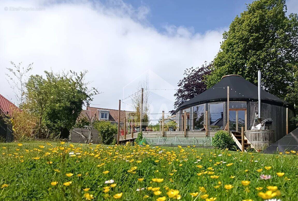 Maison à LA CAPELLE-LES-BOULOGNE