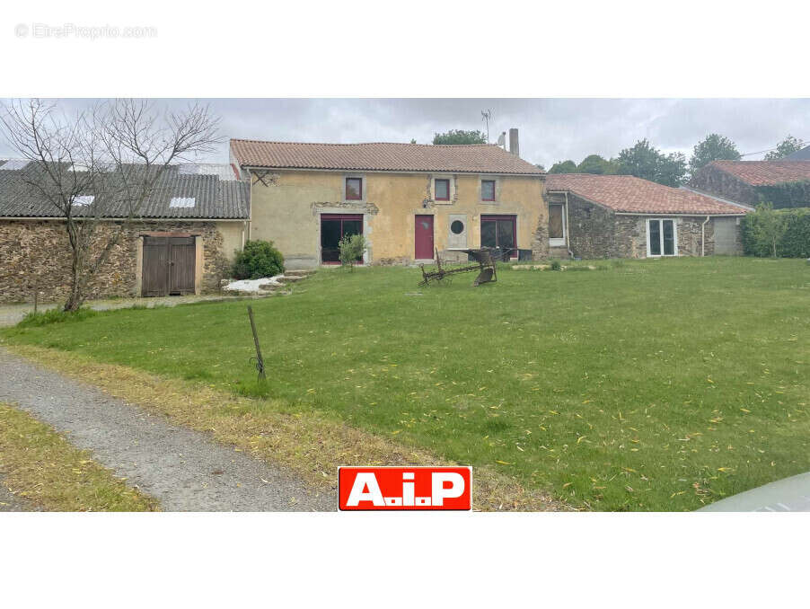 Maison à LA CHAPELLE-AUX-LYS