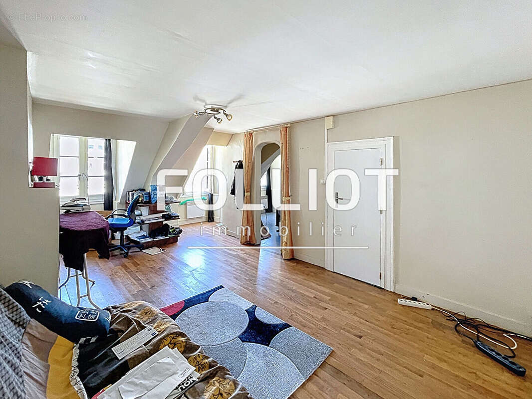 Appartement à FOUGERES