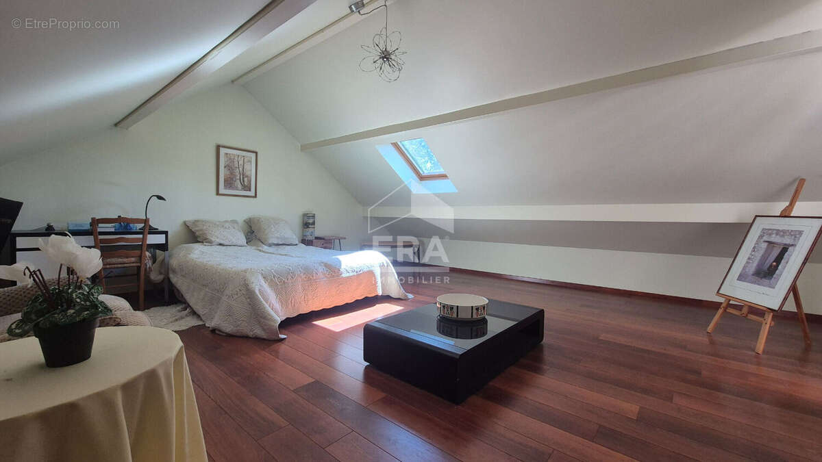 Maison à BRIE-COMTE-ROBERT