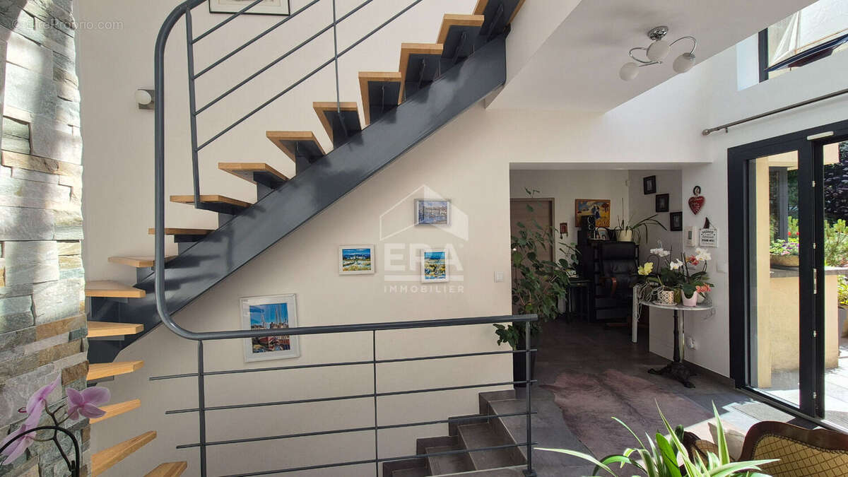 Maison à BRIE-COMTE-ROBERT