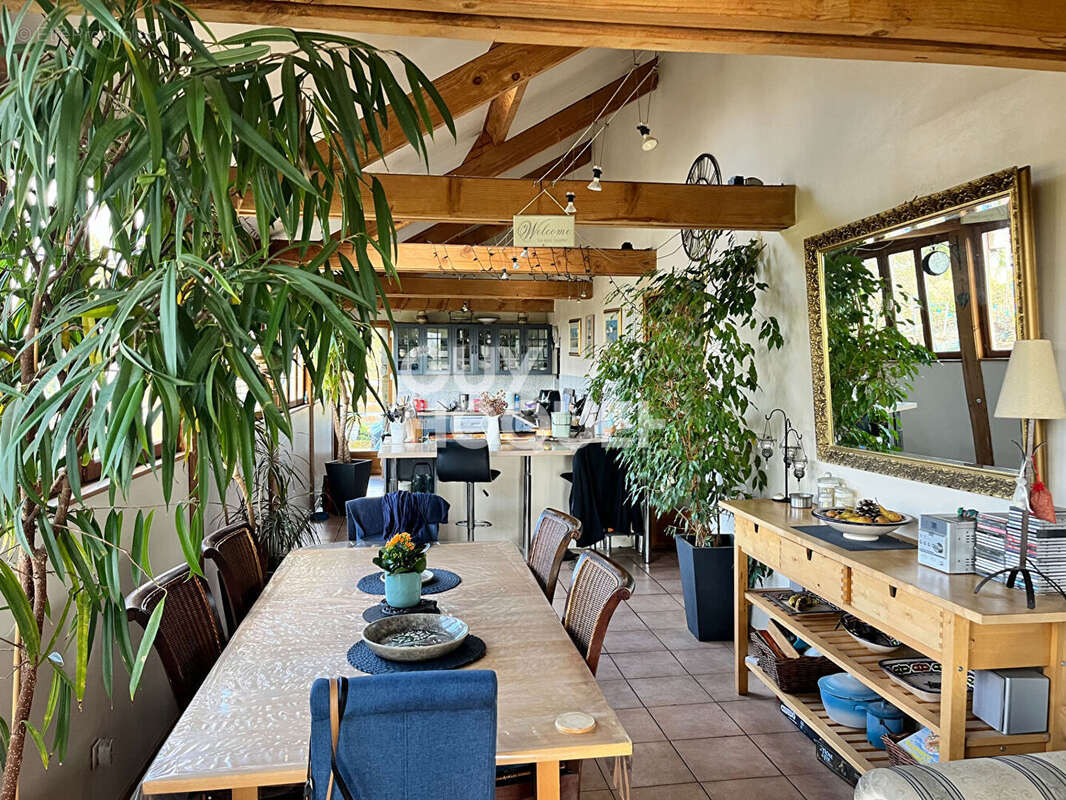 Maison à NADAILLAC-DE-ROUGE