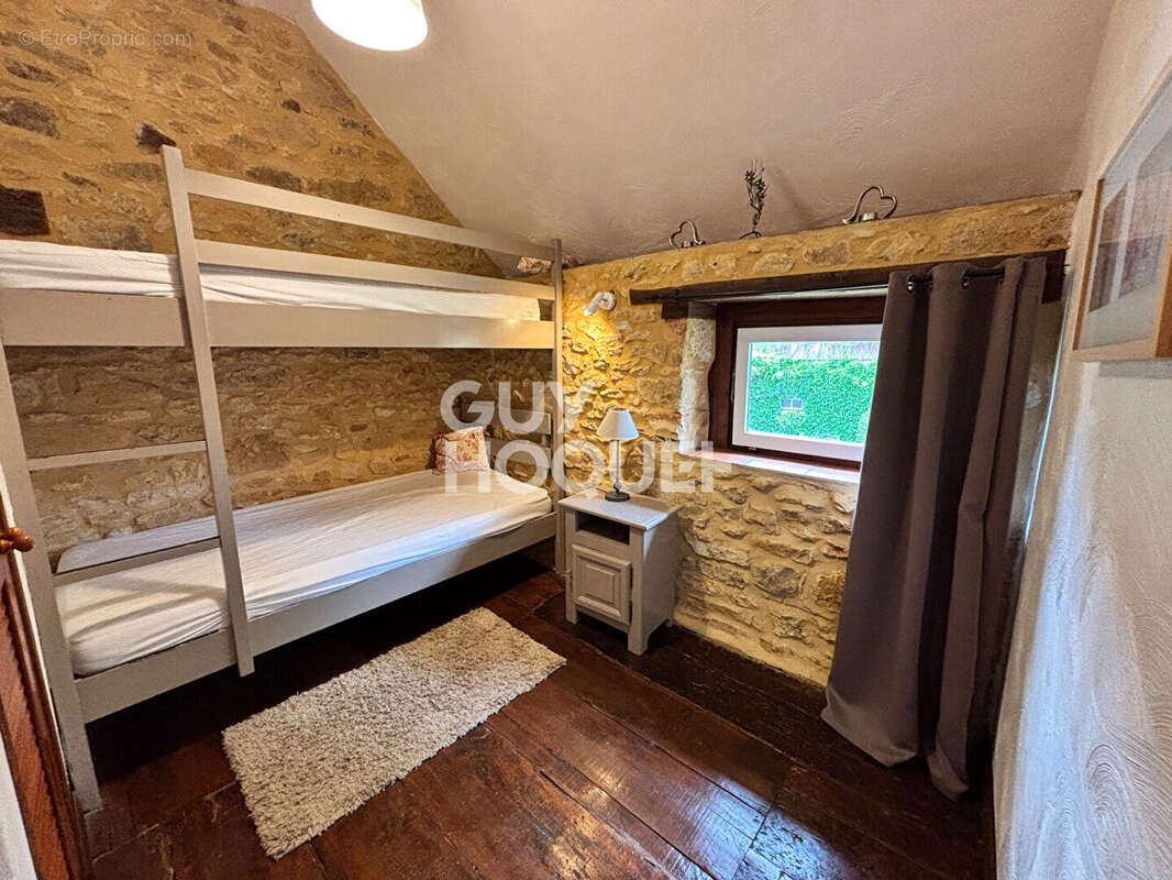 Maison à NADAILLAC-DE-ROUGE