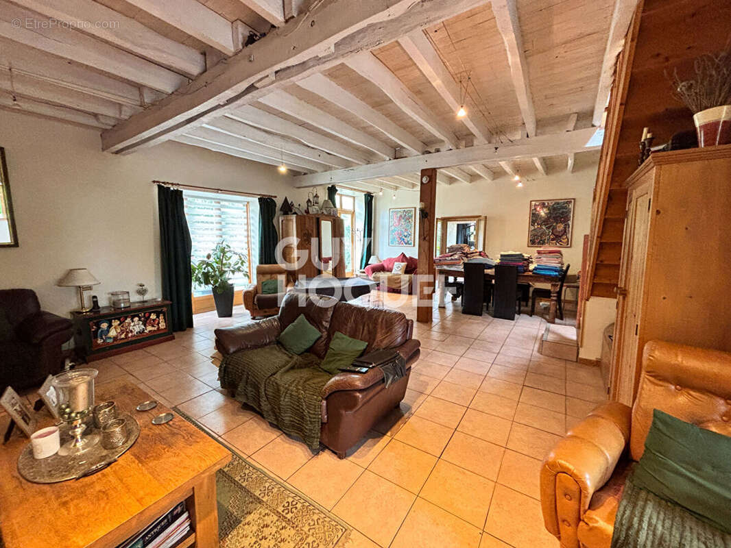 Maison à NADAILLAC-DE-ROUGE