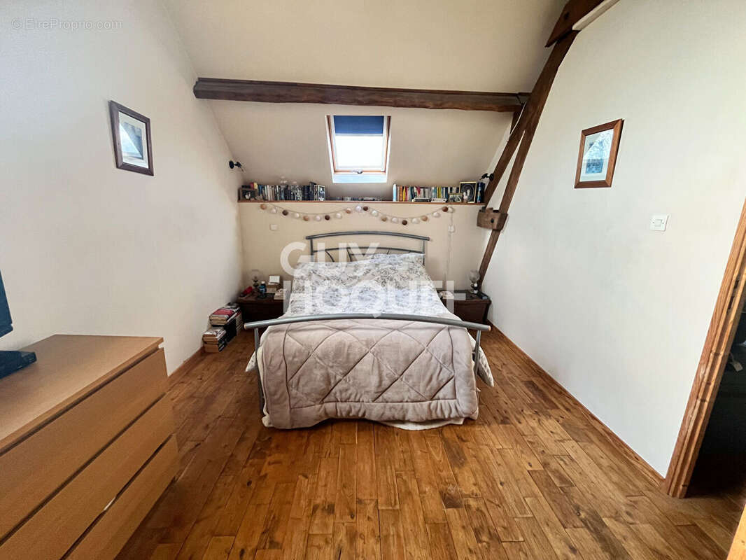 Maison à NADAILLAC-DE-ROUGE