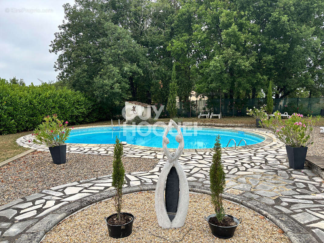 Maison à NADAILLAC-DE-ROUGE