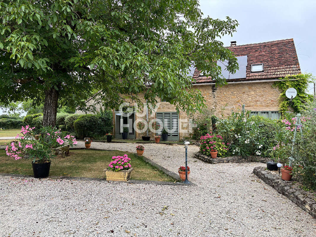 Maison à NADAILLAC-DE-ROUGE