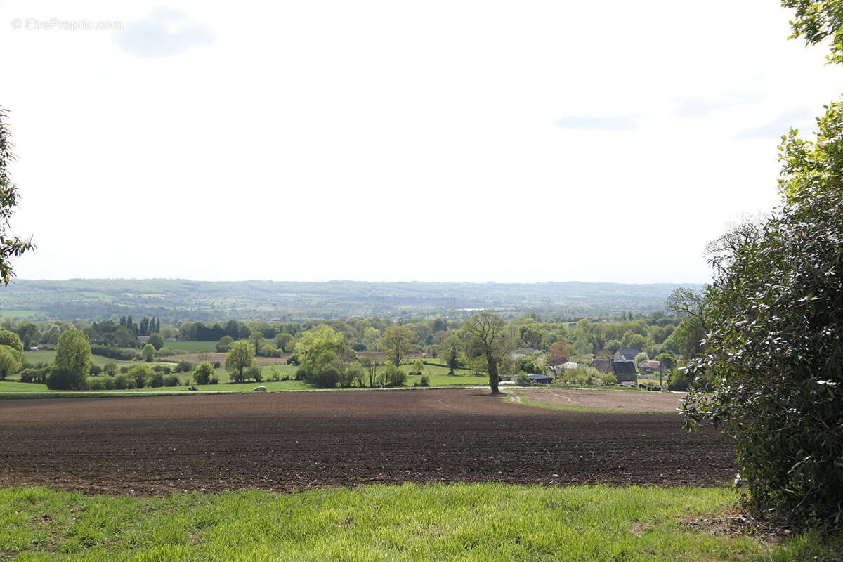 Maison à SAINT-POIS