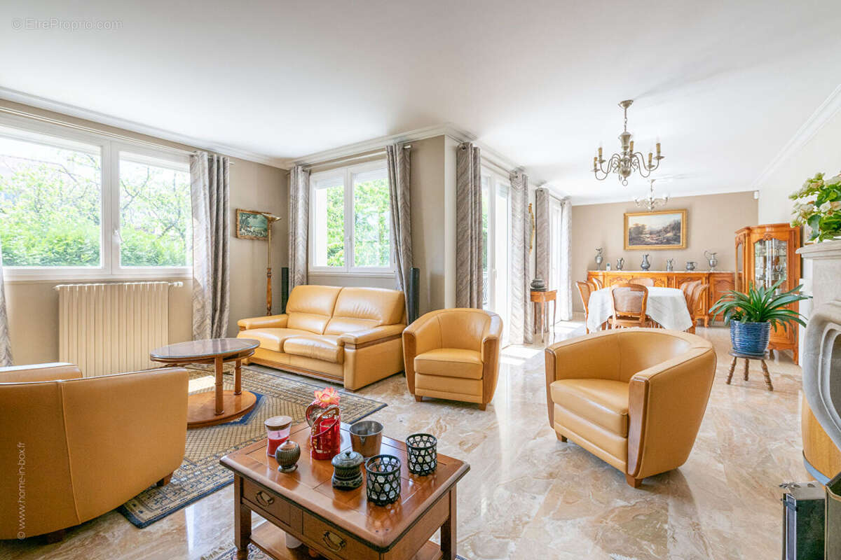 Maison à NOISY-LE-GRAND